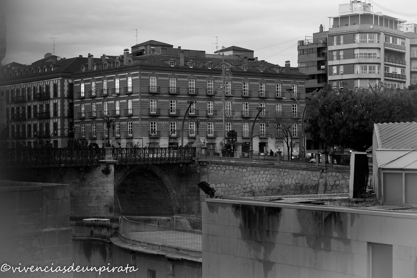 Puente Viejo y Hotel Victoria